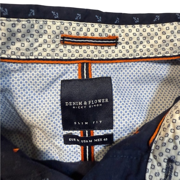 Denim & Flower Button Up Shirt Men's M Slim Fit Blue with Blue Anchor Pattern - Picture 2 of 8